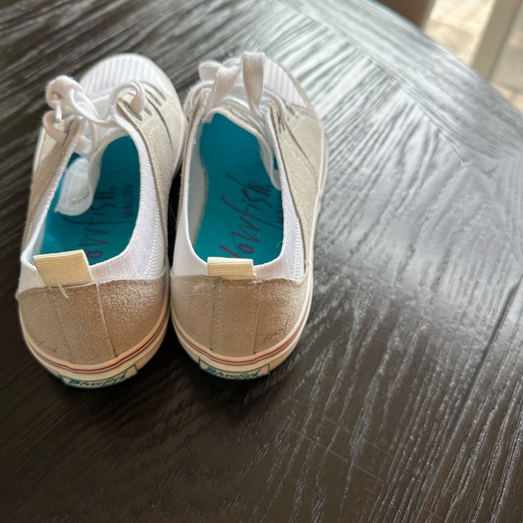 Blowfish Malibu sneakers  NWOT - Picture 5 of 11